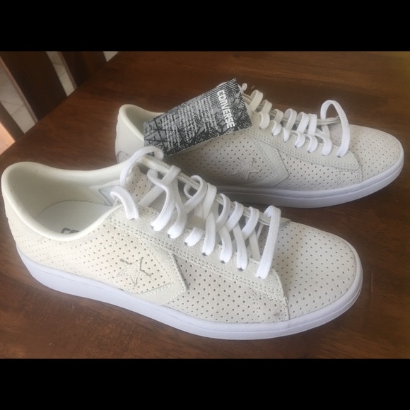 Leather CONVERSE ALL STAR Ivory NEW Sz 6.5 - Picture 3 of 8